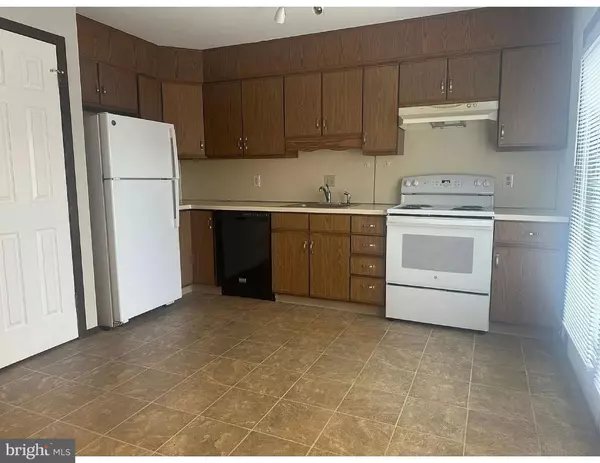 State College, PA 16801,915-5 SOUTHGATE DR