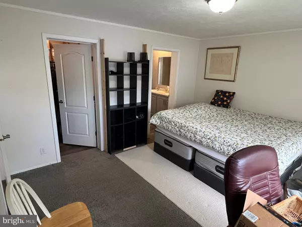 Bear, DE 19701,711 N HUCKLEBERRY AVE