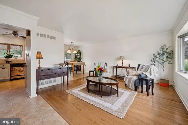 Glendora, NJ 08029,17 RANDY RD