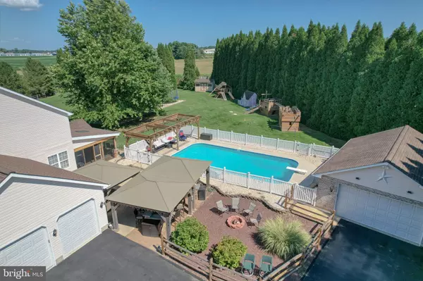 Middletown, DE 19709,703 BACK CREEK LN