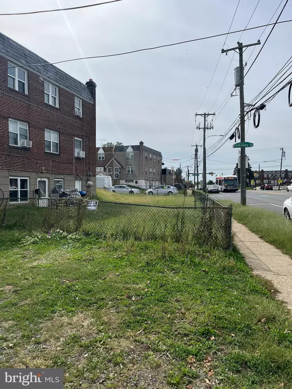 Philadelphia, PA 19149,2001R MCKINLEY ST