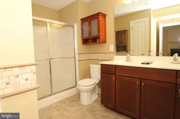 Newark, DE 19713,3000 FOUNTAINVIEW CIR #102