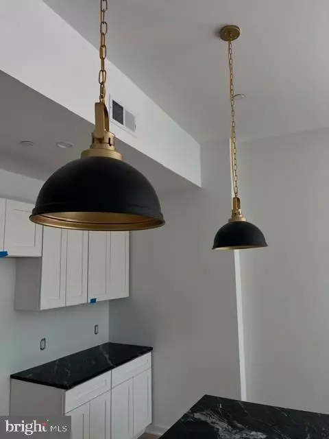 Narberth, PA 19072,36 NARBERTH AVE N #1-D