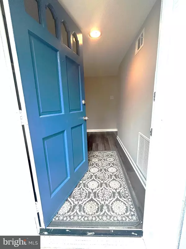 Damascus, MD 20872,10623 SHASTA CT #T-5