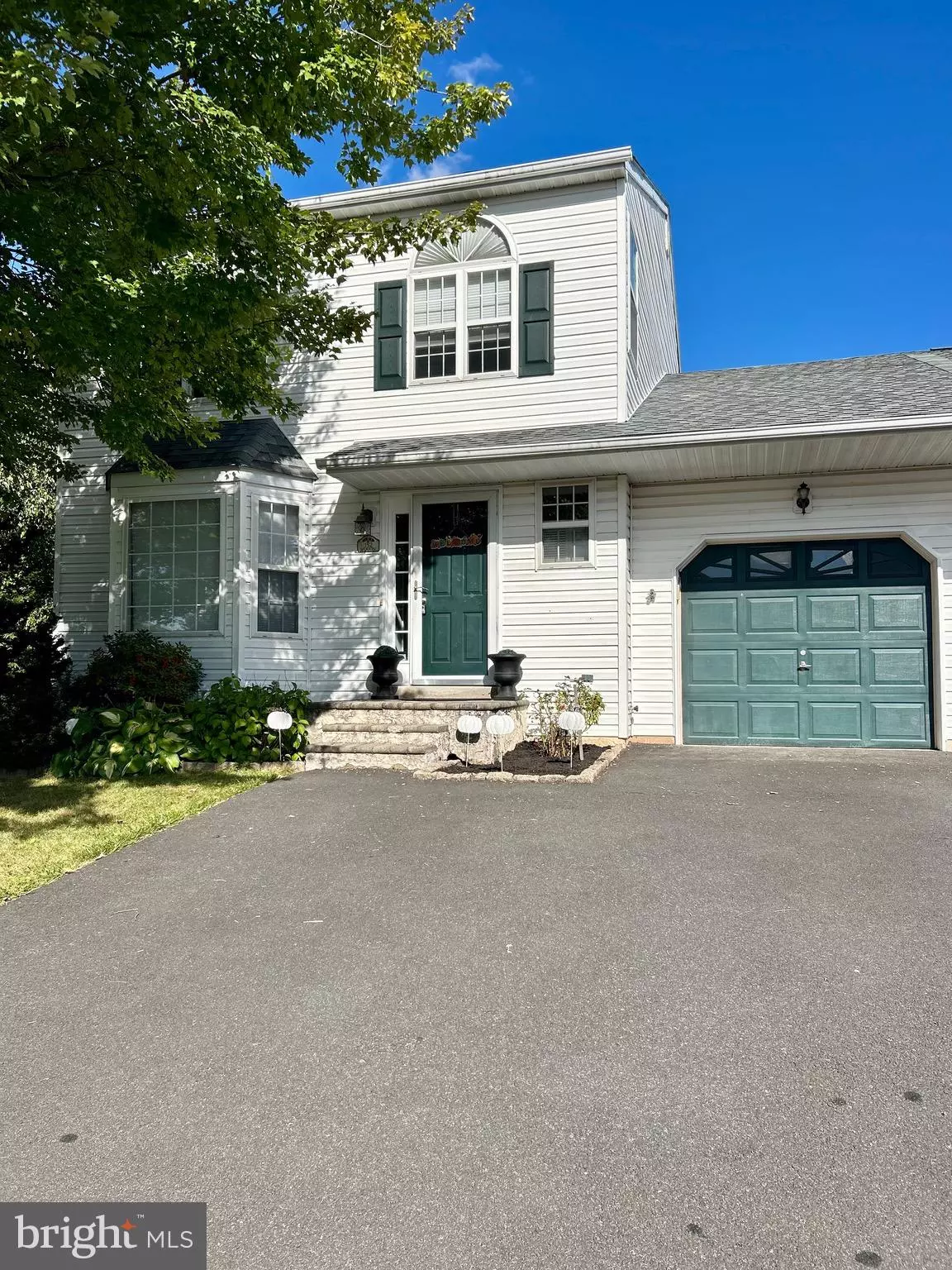 Royersford, PA 19468,152 MERION DR