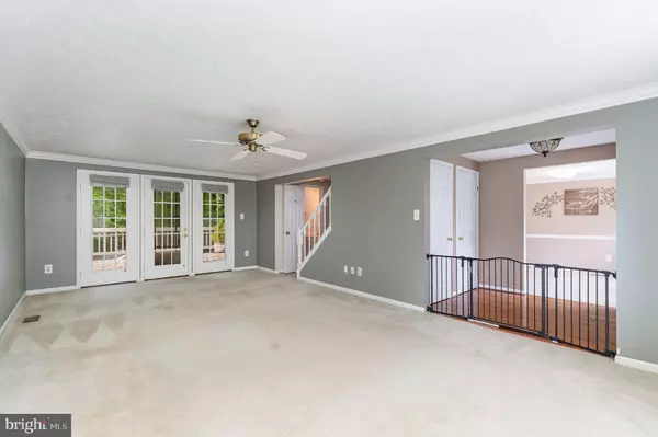 Dumfries, VA 22025,15083 HOLLEYSIDE DR