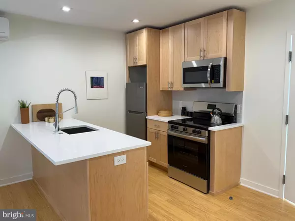 Philadelphia, PA 19146,1302 S 18TH ST #2