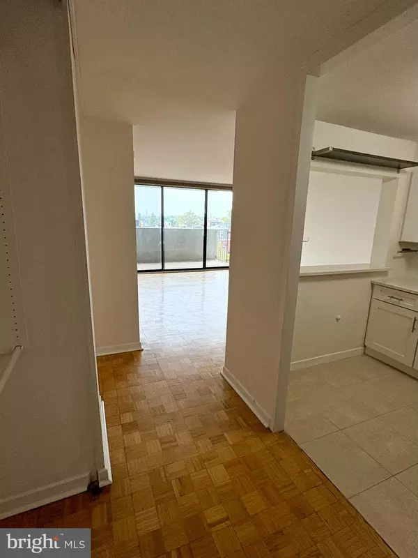 Philadelphia, PA 19103,224-30 W RITTENHOUSE SQ #709