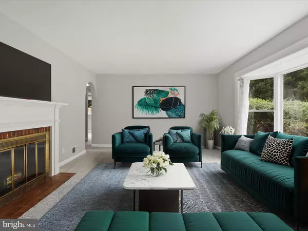 Alexandria, VA 22306,7533 HOLLINDALE