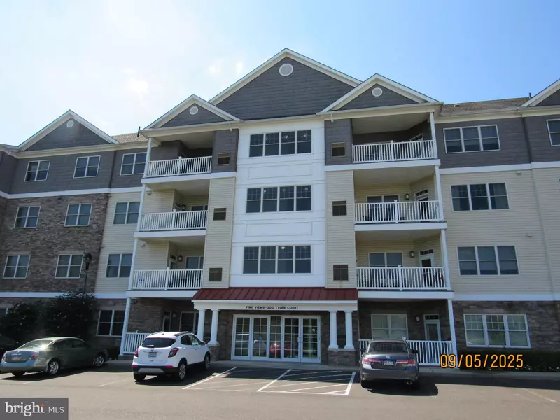 300 TYLER CT #412, Philadelphia, PA 19111