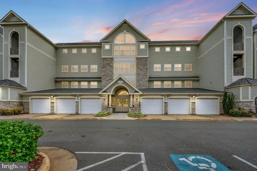 1641 LADUE CT #203, Woodbridge, VA 22191