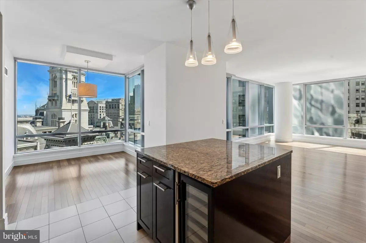 Philadelphia, PA 19102,1414 S PENN SQ #18B