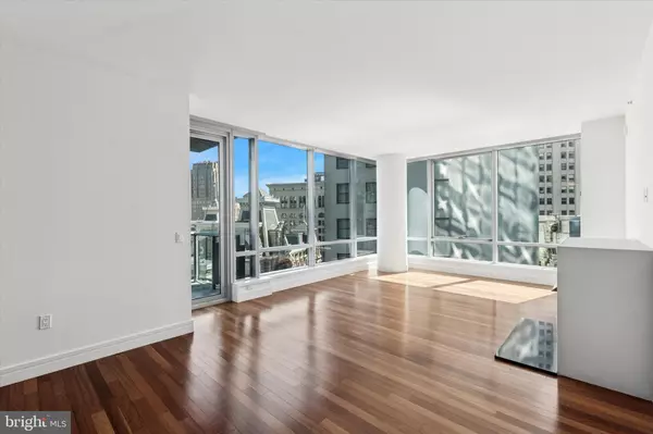 Philadelphia, PA 19102,1414 S PENN SQ #18B