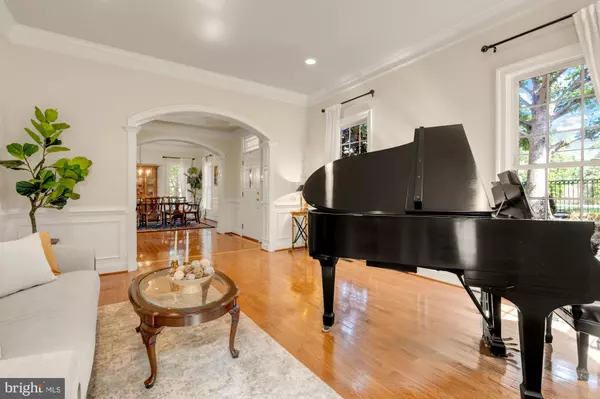 Mclean, VA 22101,6238 LINWAY TER