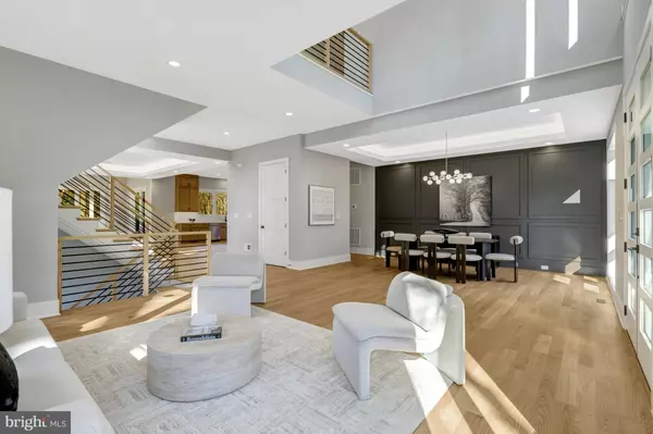 Fairfax, VA 22030,4824 VILLAGE DR