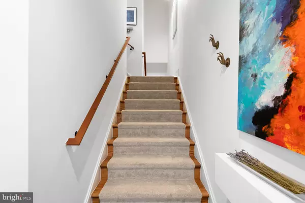 Bethesda, MD 20816,5117 WILLET BRIDGE RD