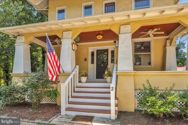 Haddonfield, NJ 08033,2 EVERGREEN LN