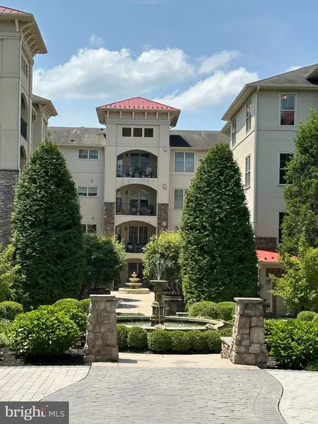 226 CORNERSTONE DR #226, Newtown Square, PA 19073