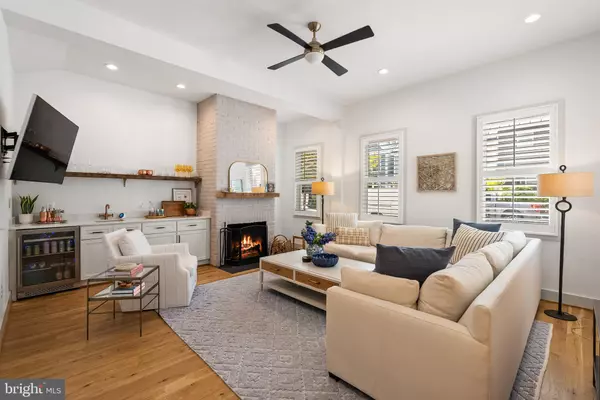 Alexandria, VA 22314,830 ORONOCO ST