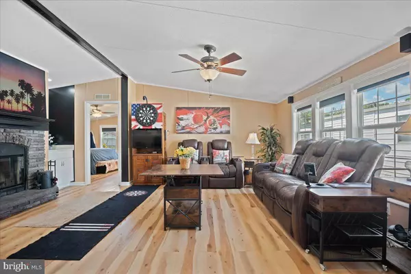 Lothian, MD 20711,307 SEVEN OAKS LN