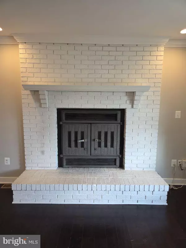 Glen Burnie, MD 21061,898 BRIGHTON PL