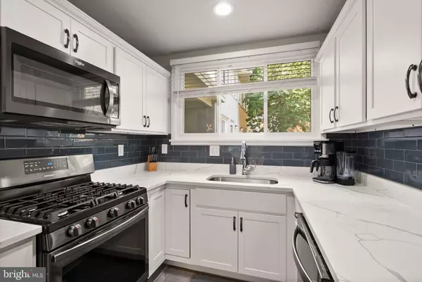 Washington, DC 20024,749 3RD ST SW #401