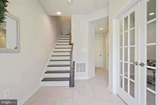 Ellicott City, MD 21043,5983 GLEN WILLOW WAY