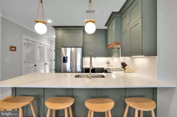 Washington, DC 20002,217 16TH ST NE #7