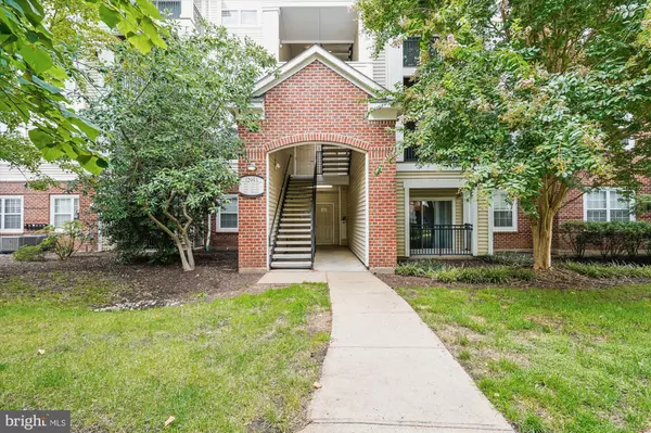 Herndon, VA 20171,12953 CENTRE PARK CIR #222