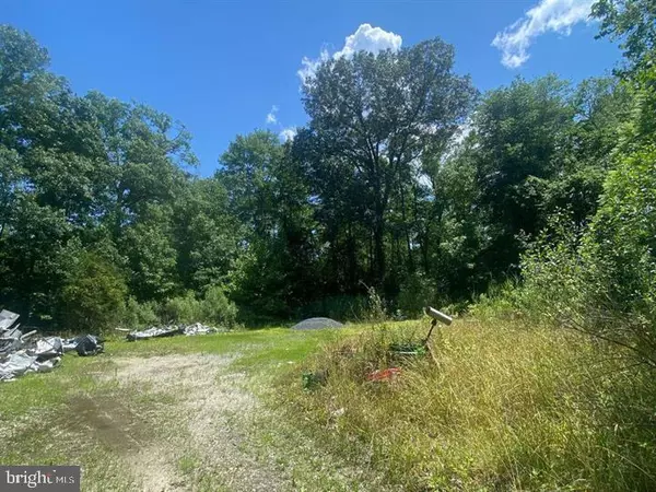 West River, MD 20778,5277 CEDAR ST