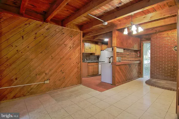 Pottstown, PA 19464,1871 LINDA LN