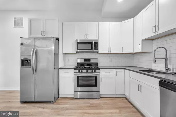 Philadelphia, PA 19128,385 MARTIN ST #1R