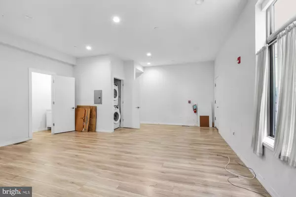 Philadelphia, PA 19128,385 MARTIN ST #1R