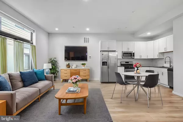 385 MARTIN ST #1R, Philadelphia, PA 19128