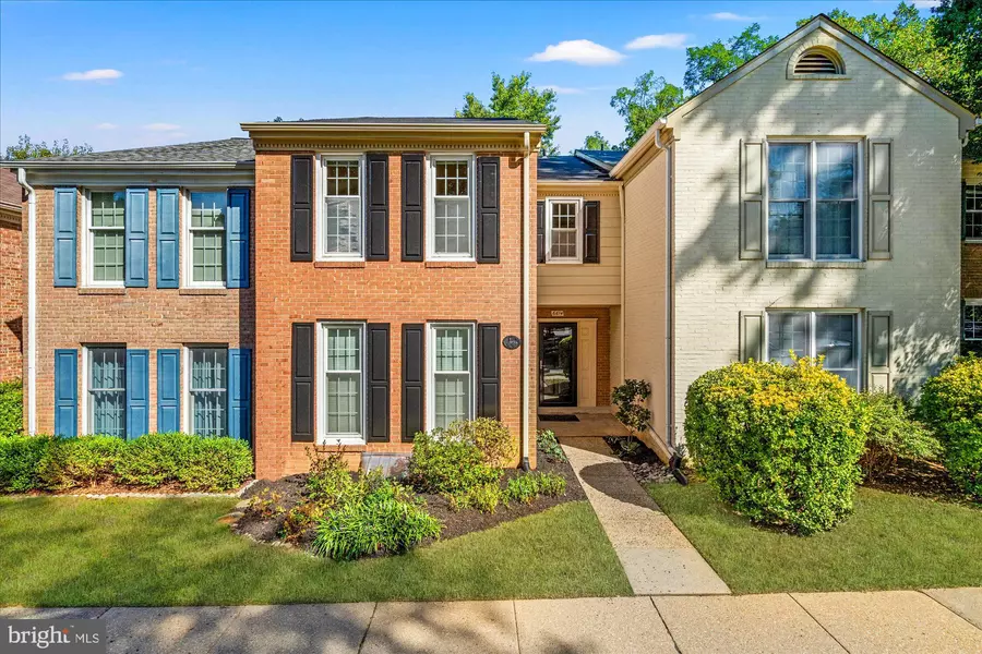 6614 MIDHILL PL, Falls Church, VA 22043