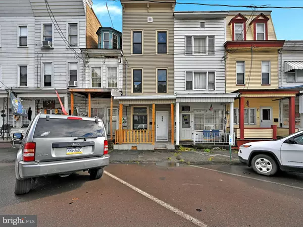 910 E CENTRE ST, Mahanoy City, PA 17948