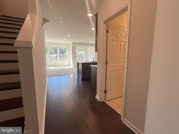 Glen Mills, PA 19342,312 MILTON STAMP DR