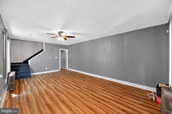 Trenton, NJ 08629,913 REVERE AVE