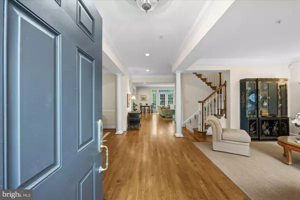 Potomac, MD 20854,7804 GATE POST WAY