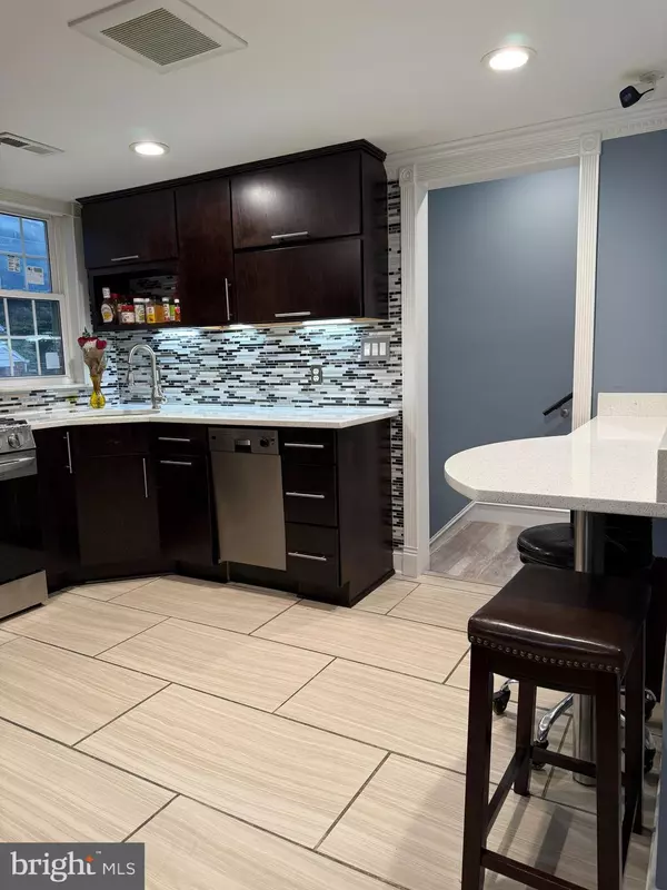 Dundalk, MD 21222,7014 DUNBAR RD