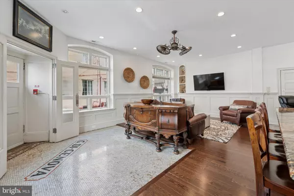 Philadelphia, PA 19147,727-29 S 7TH ST #1F