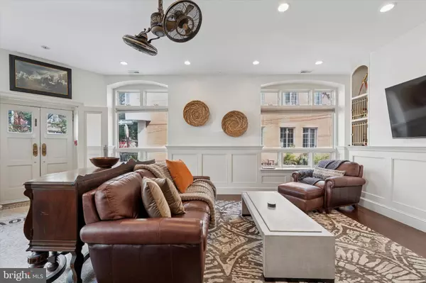 Philadelphia, PA 19147,727-29 S 7TH ST #1F