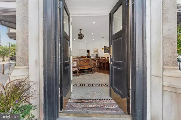 Philadelphia, PA 19147,727-29 S 7TH ST #1F