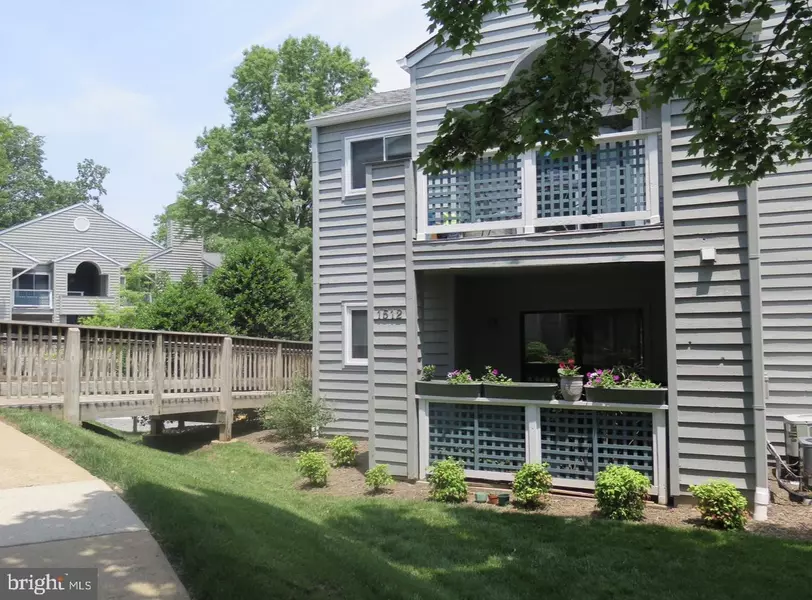1512 D SUMMERCHASE CT #D, Reston, VA 20194
