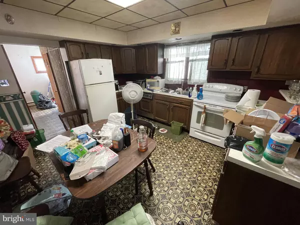 Mount Carmel, PA 17851,26 N MAPLE ST