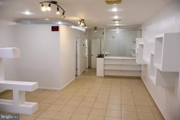 Trenton, NJ 08610,1329 S BROAD ST