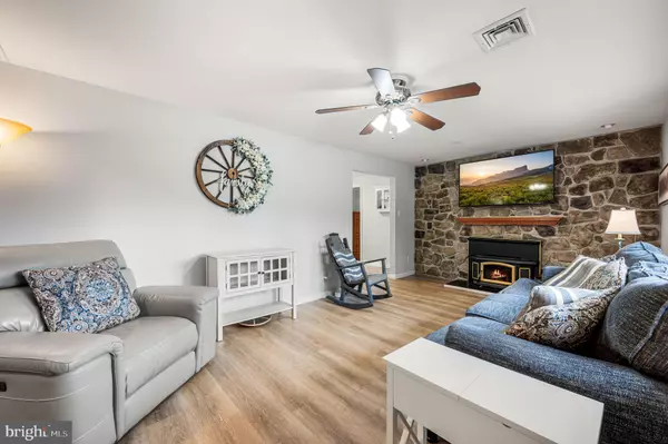 West Chester, PA 19382,734 DENTON HOLLOW RD