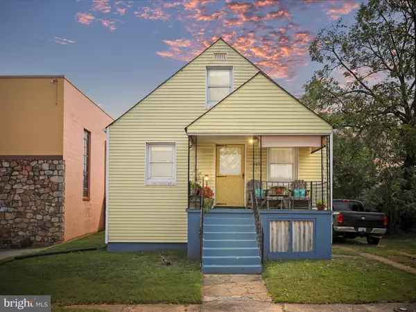 215 E 5TH ST, Front Royal, VA 22630