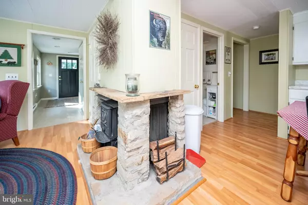 Mc Henry, MD 21541,123 DEER CROSSING RD