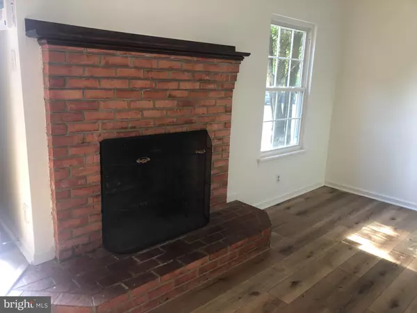 Fredericksburg, VA 22407,71 C L WALKER BLVD